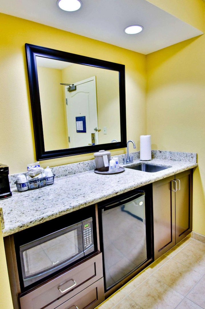 Hampton Inn & Suites Moreno Valley