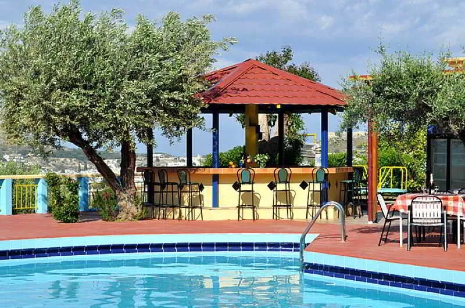 Karavos Hotel Apartments