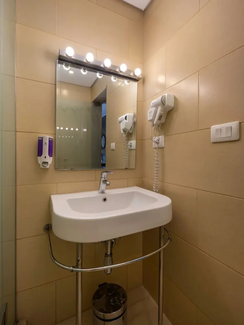 Dhara Residence E2 Lodge Hotel