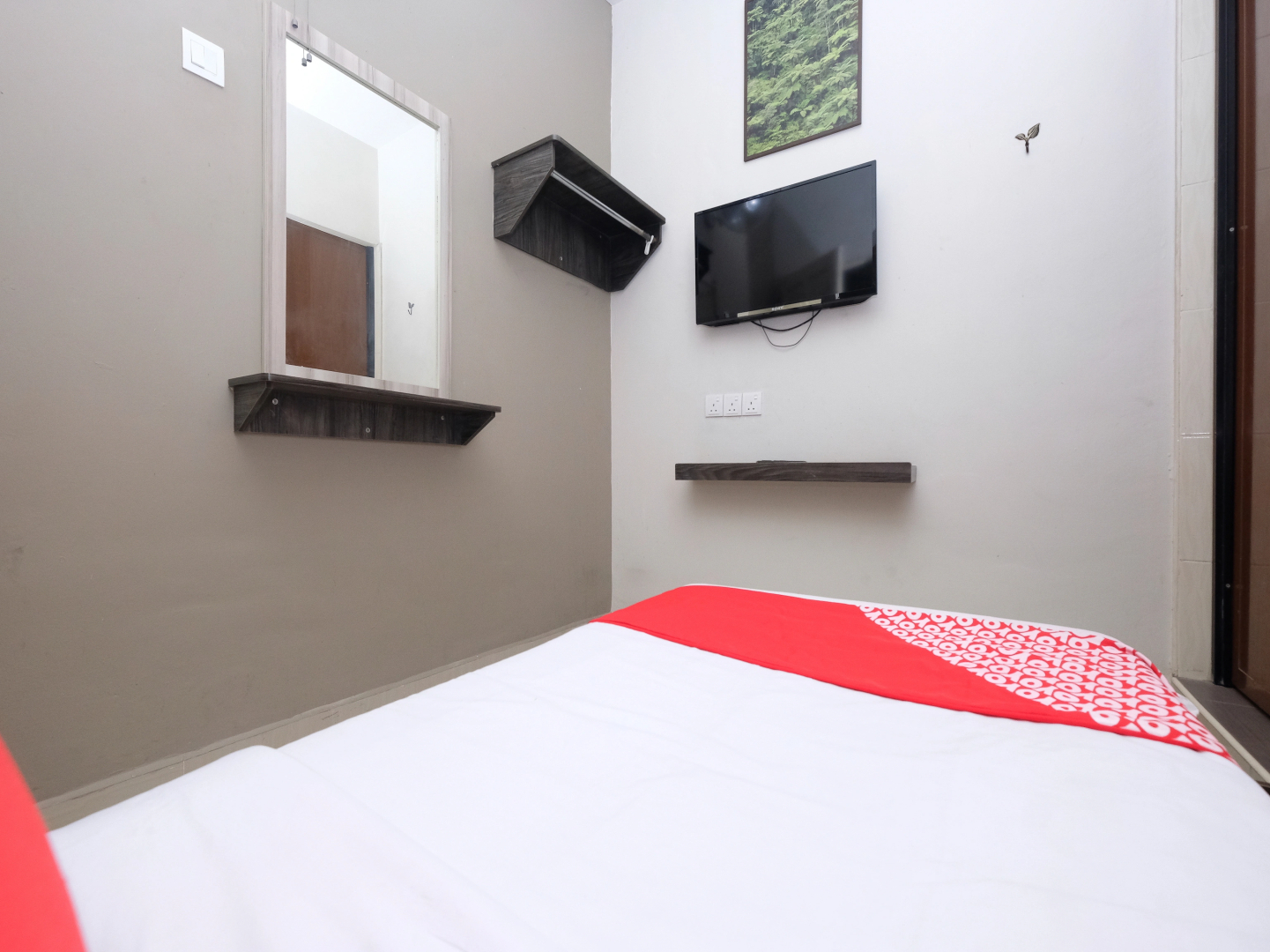 OYO 1153 Heaven Hill Hotel 1