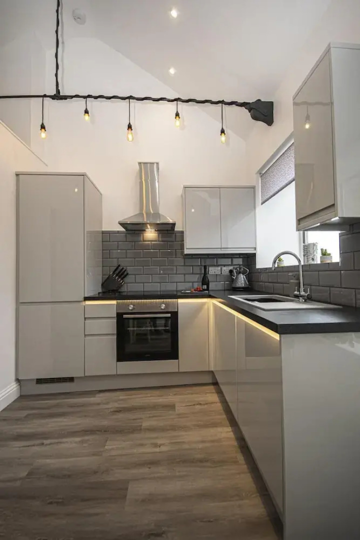 Battell Chambers Lovely Self-catering Apartment Located Within a Beautifully Renovated Building
