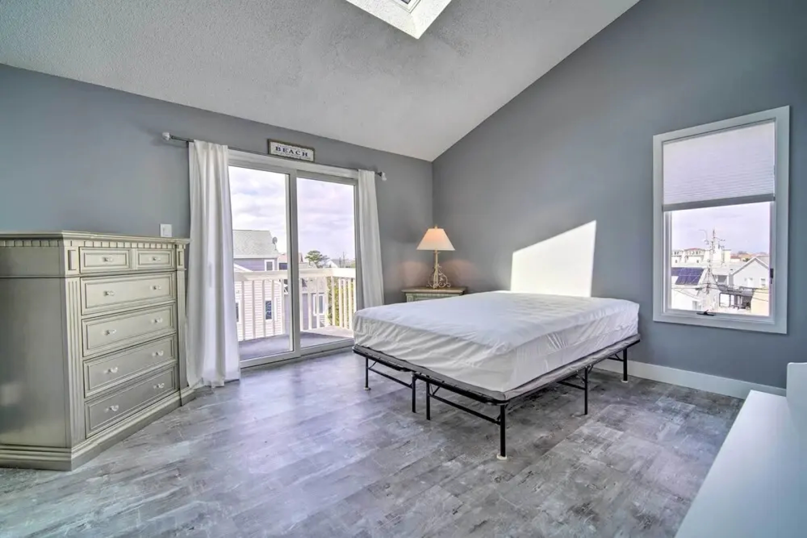 Condo w/ Bay Views ~ 5 Mi to Atlantic City!