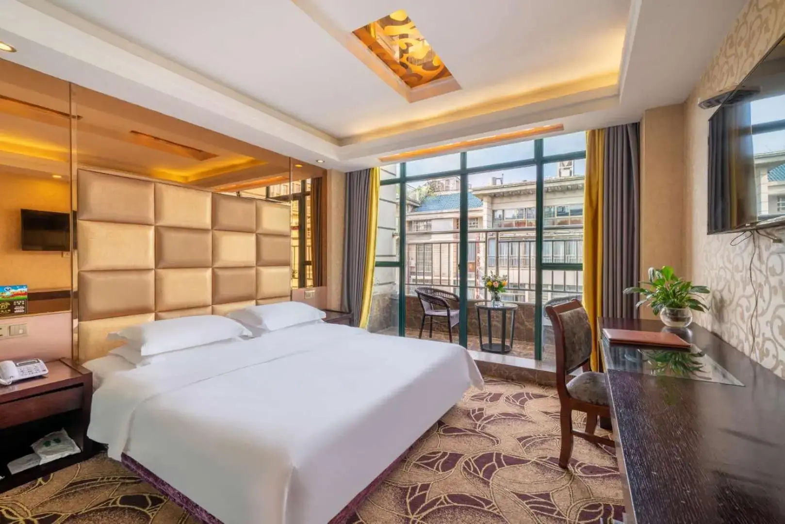 Yiwu Yuejia Business Hotel