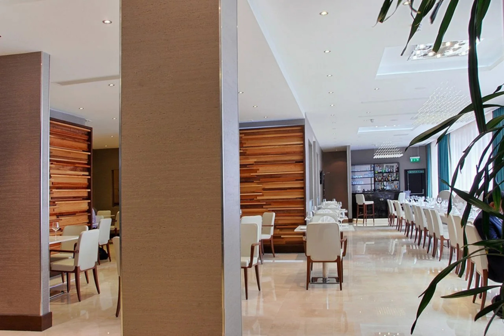 Отель The Cura Kensington