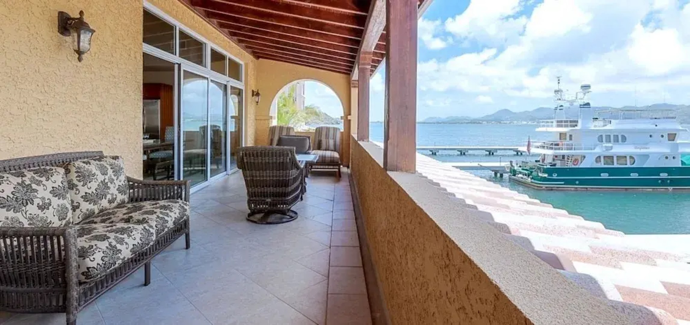 Condo Marina 360