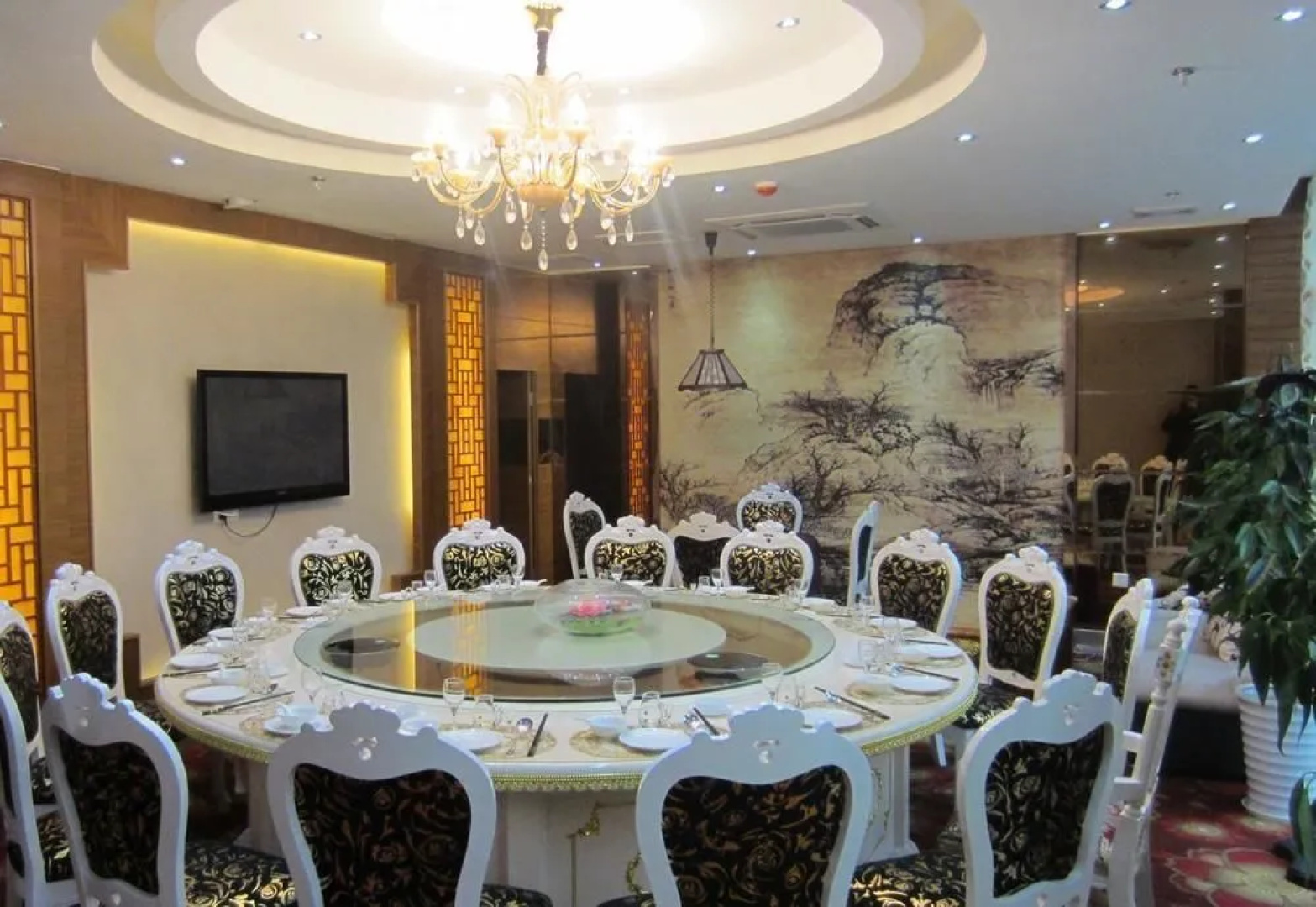 Xianning Yining Hotel