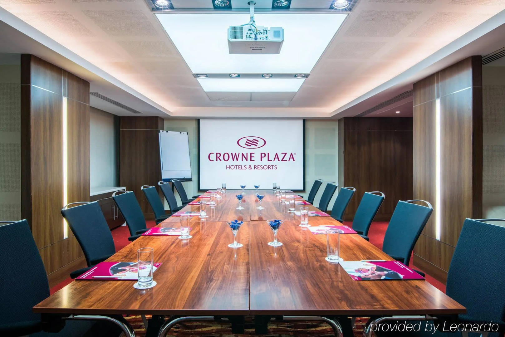 Crowne Plaza Kuwait Al Thuraya City by IHG