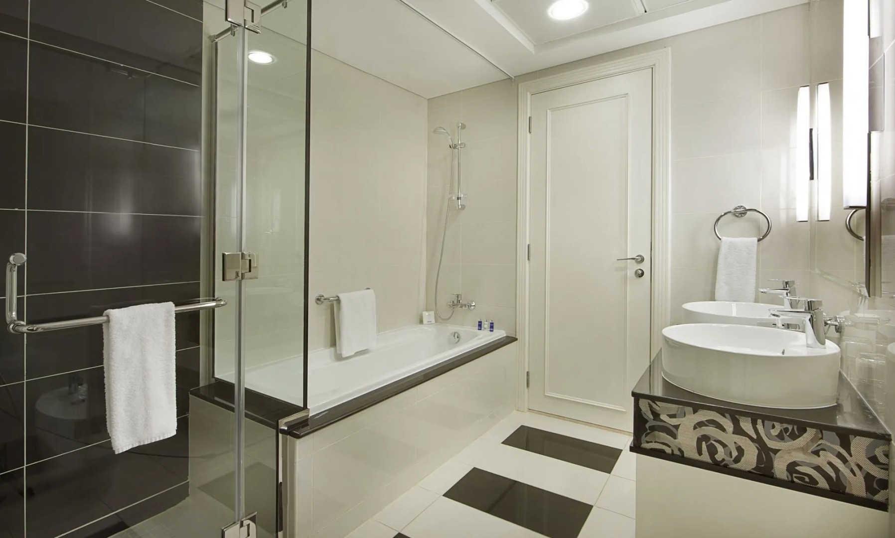 DAMAC Maison Mall Street