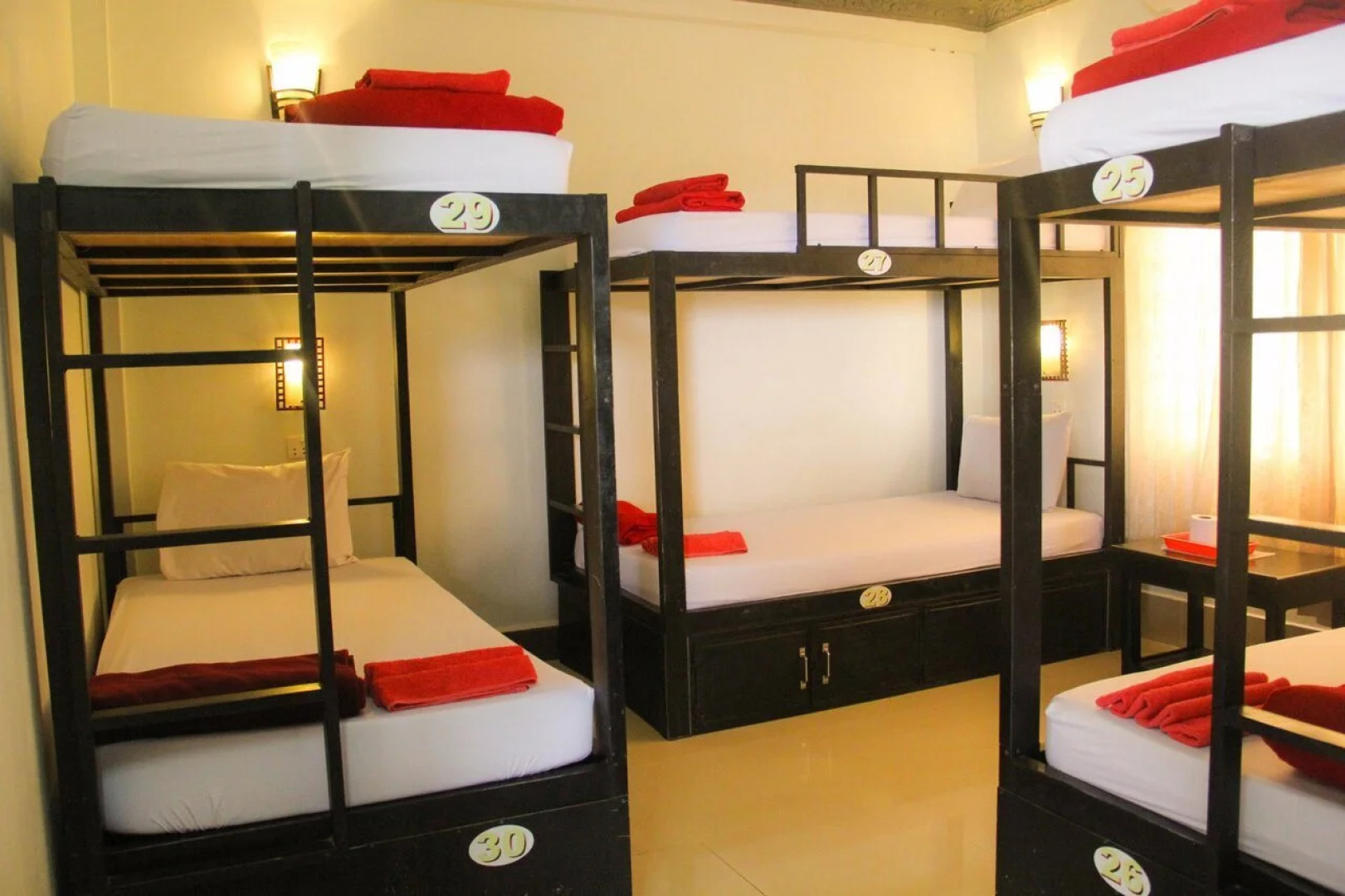 Tropical Breeze Guesthouse