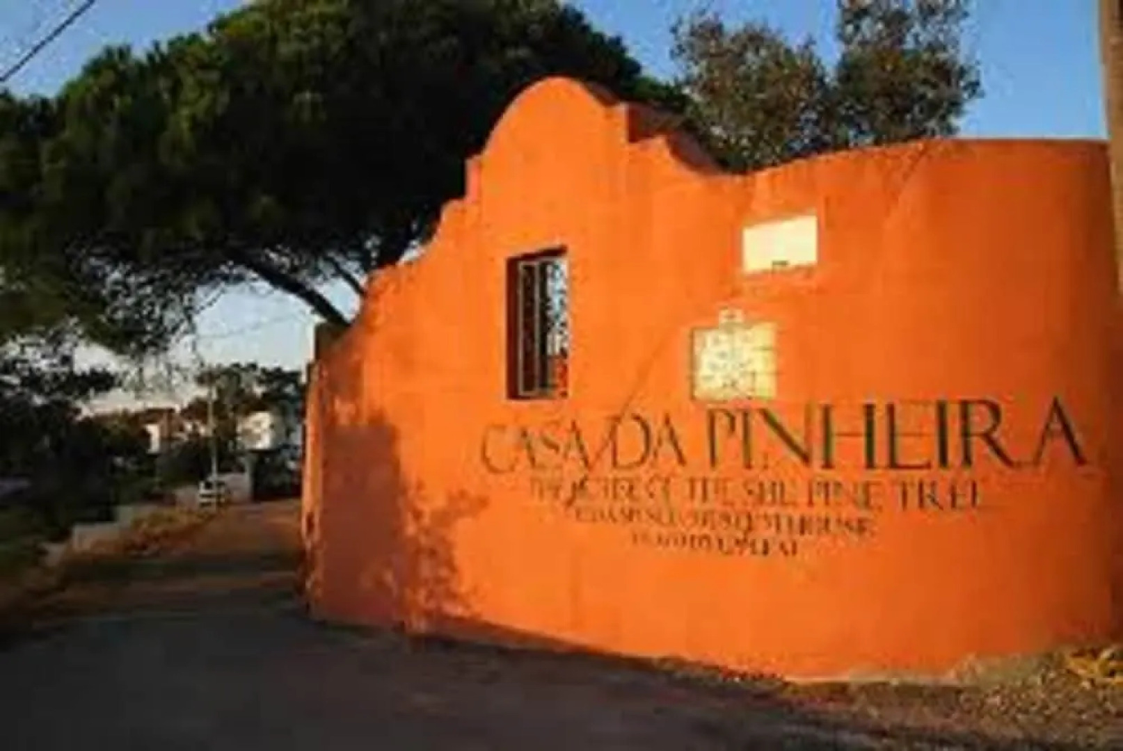 Shepinetree - Pinheira House