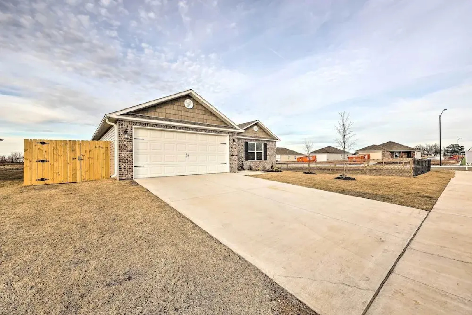 Siloam Springs Home, Close to Parks & Trails!