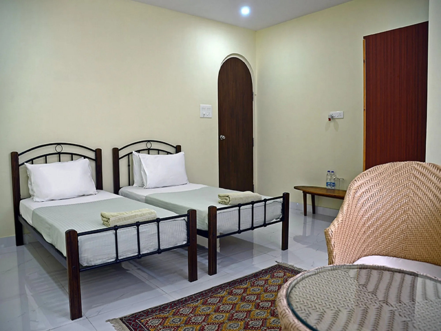 Kokari Guest House B&B