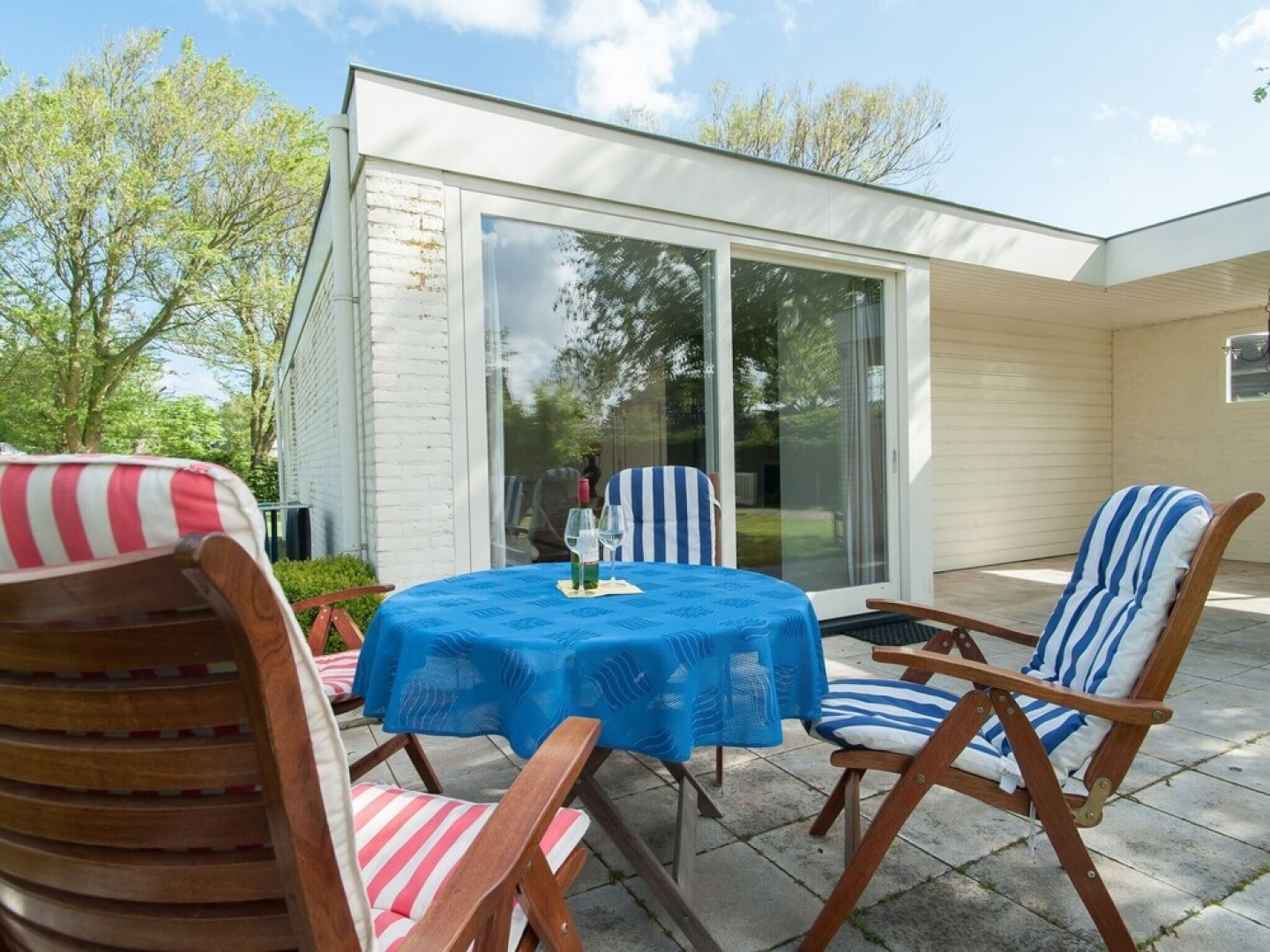 Cozy Holiday Home in Julianadorp With Garden