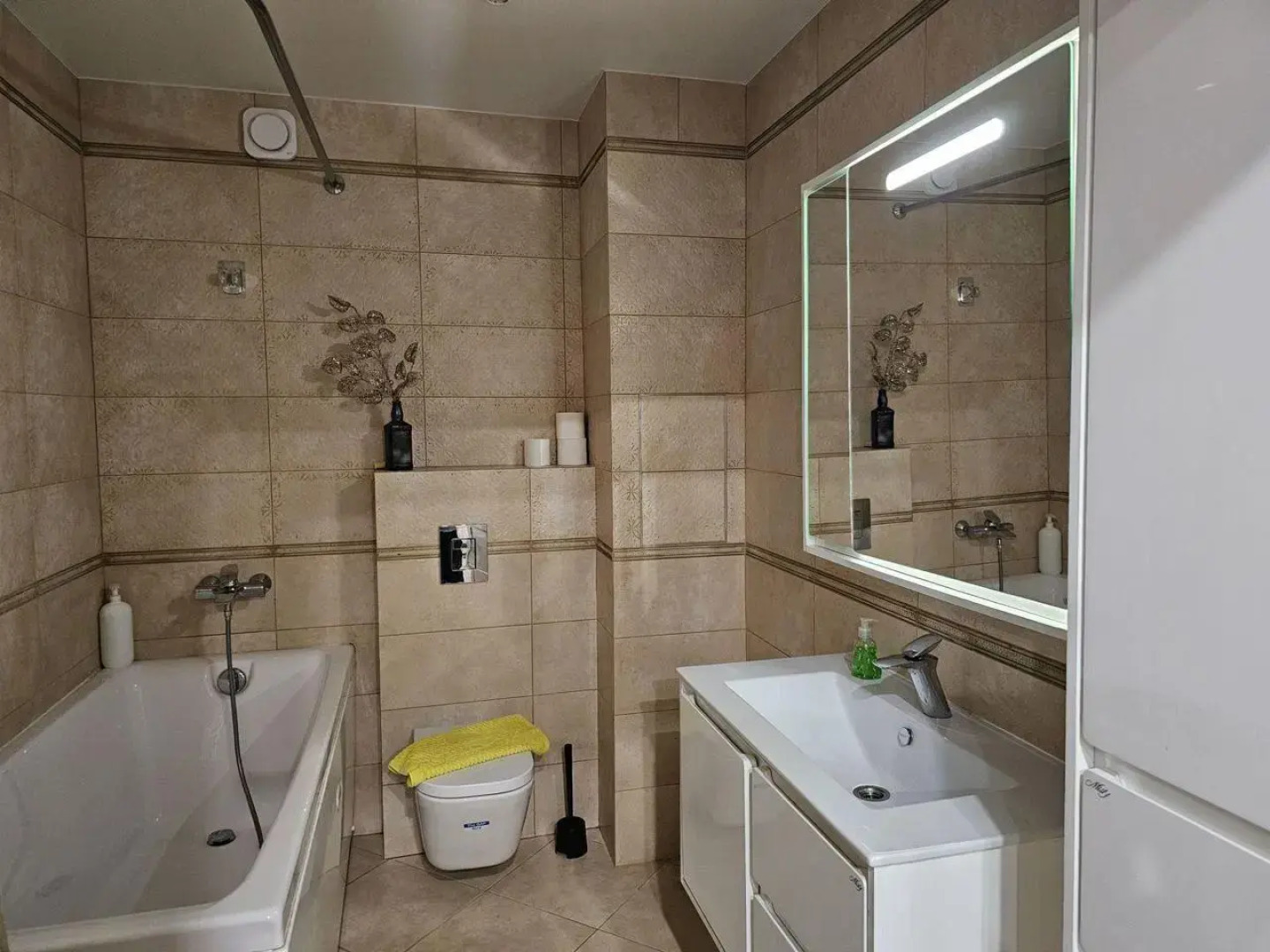 Апартаменты на улице Перфильева 8