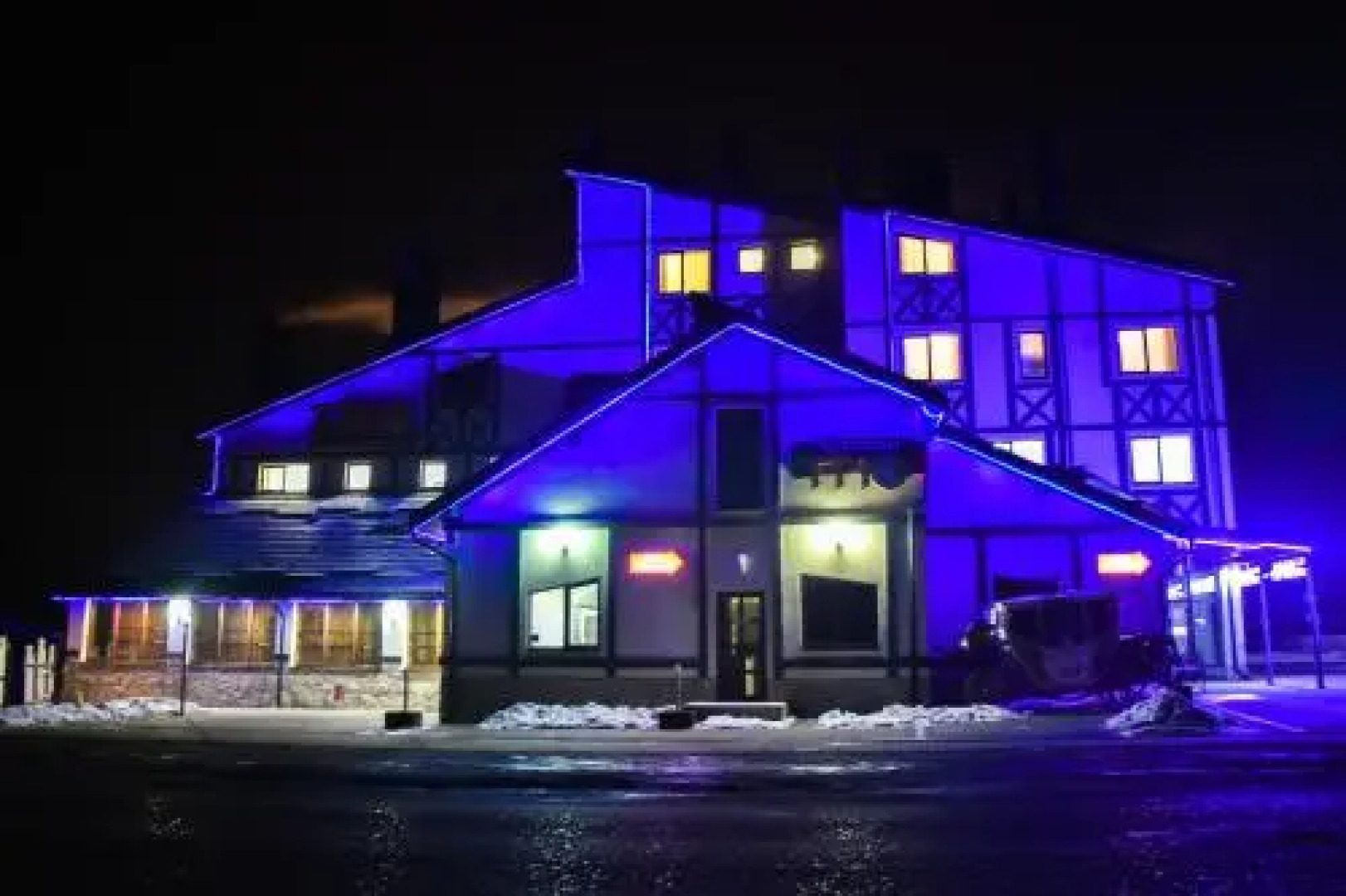 Hotel-Restaurant Complex Trio