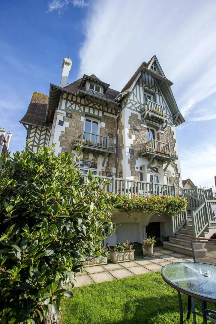 Villa Augeval Hôtel & Spa