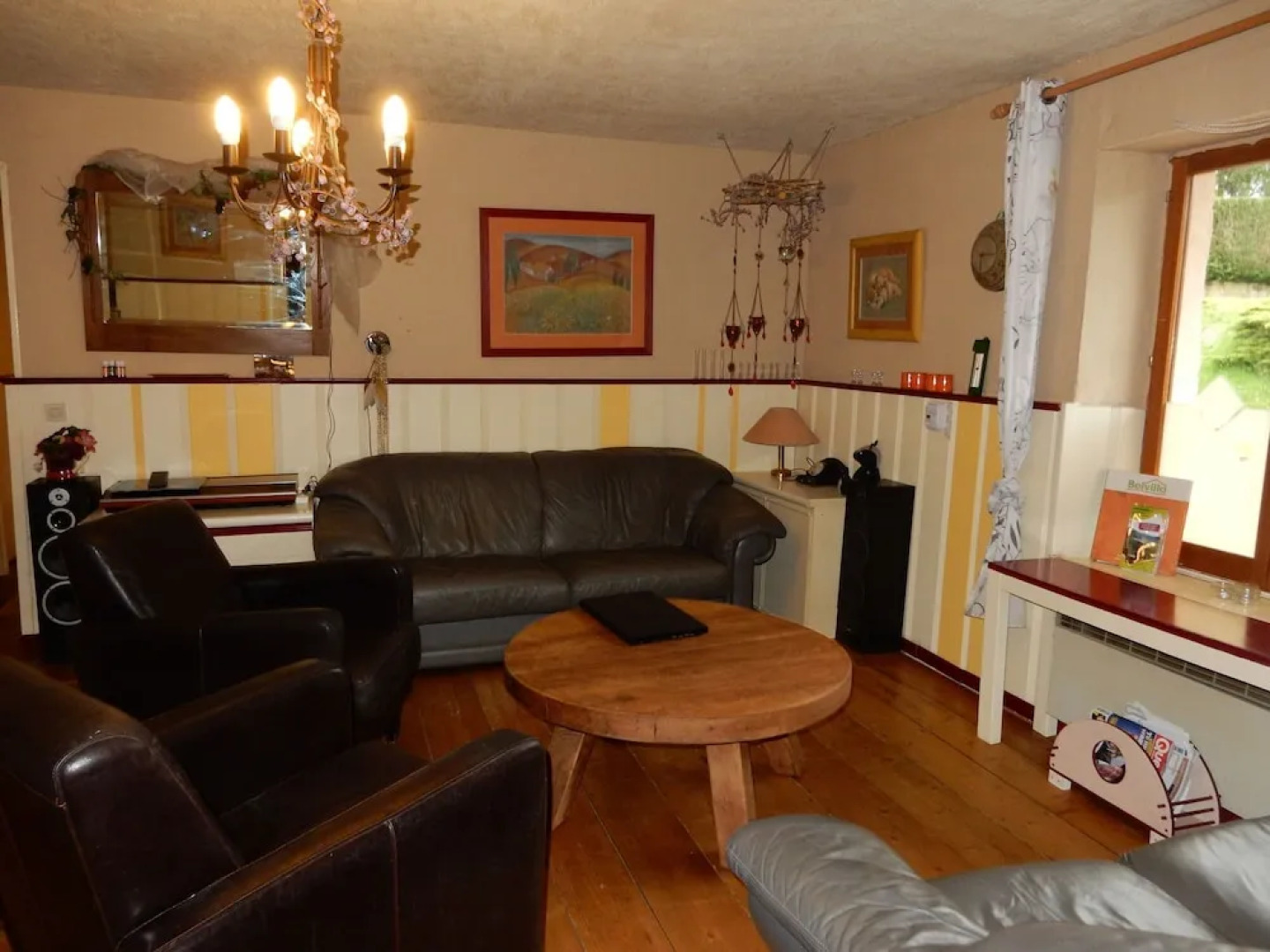 Spacious Holiday Home With Sauna in Celles-sur-plaine