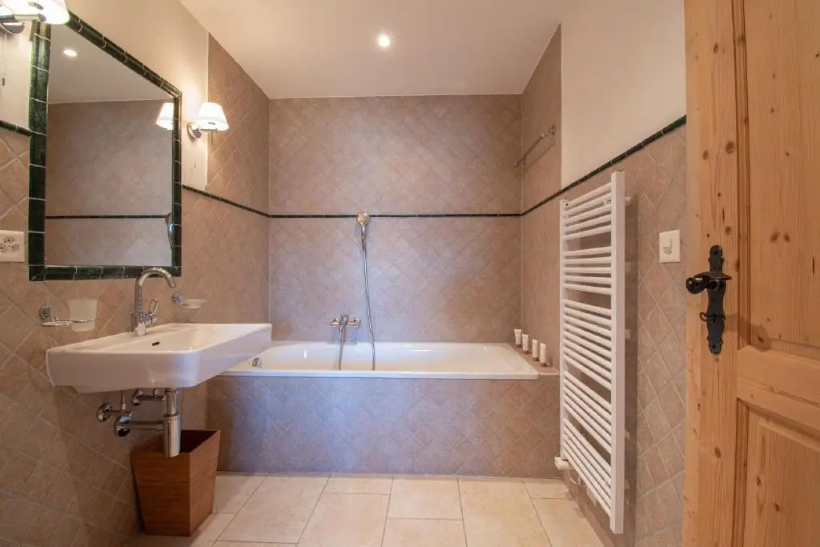 Hirondelle JACUZZI & LUXURY chalet 12 pers by Alpvision Résidences