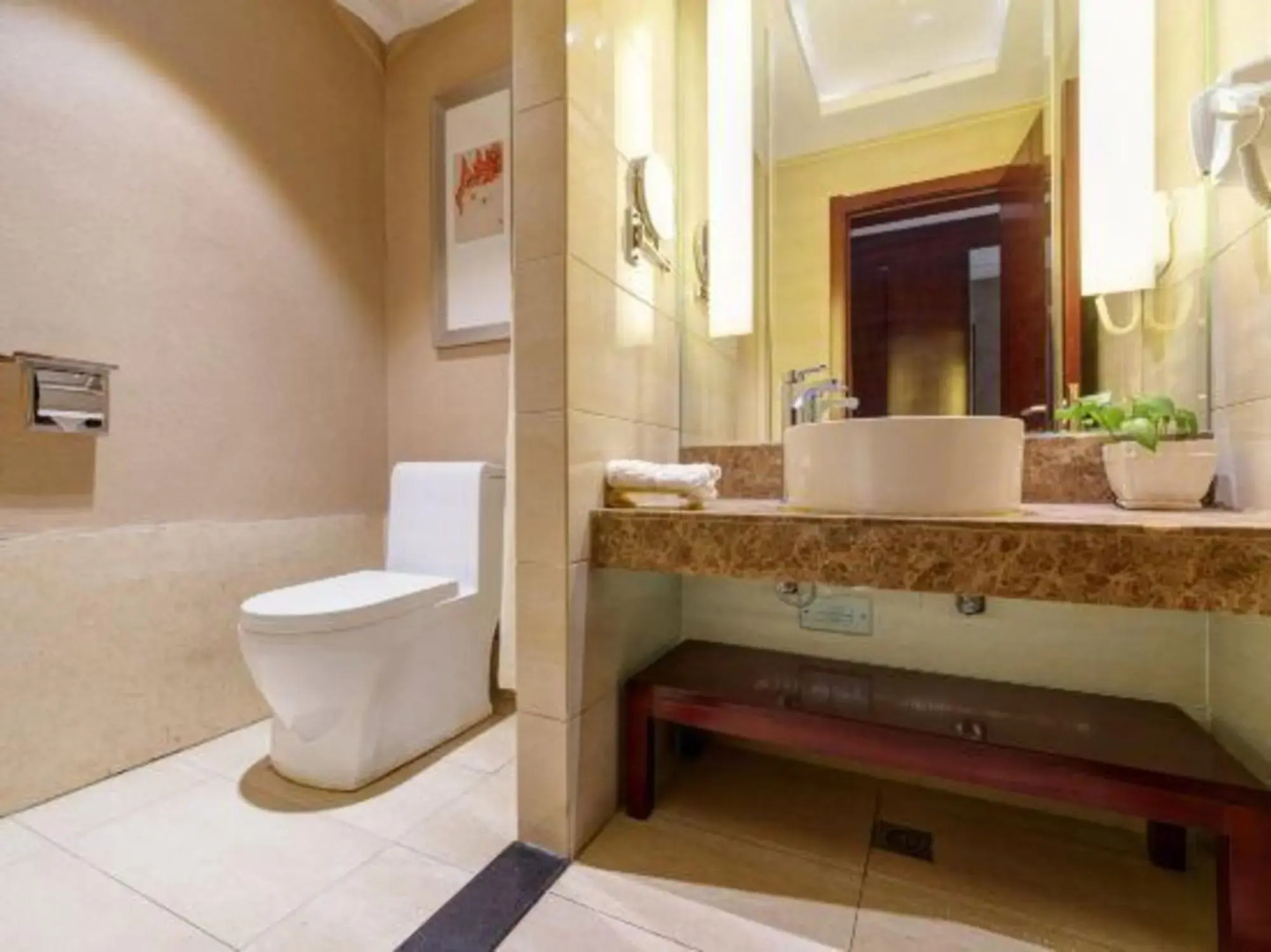 Broma Hotel