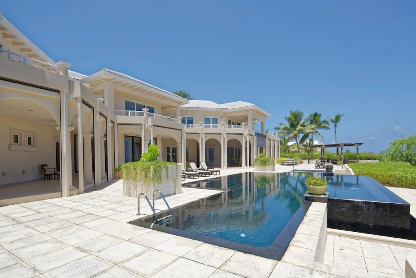 Morning Glory (Villa)