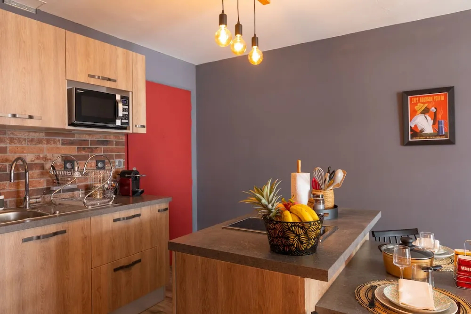 Zourite Factory - Apt design & calme