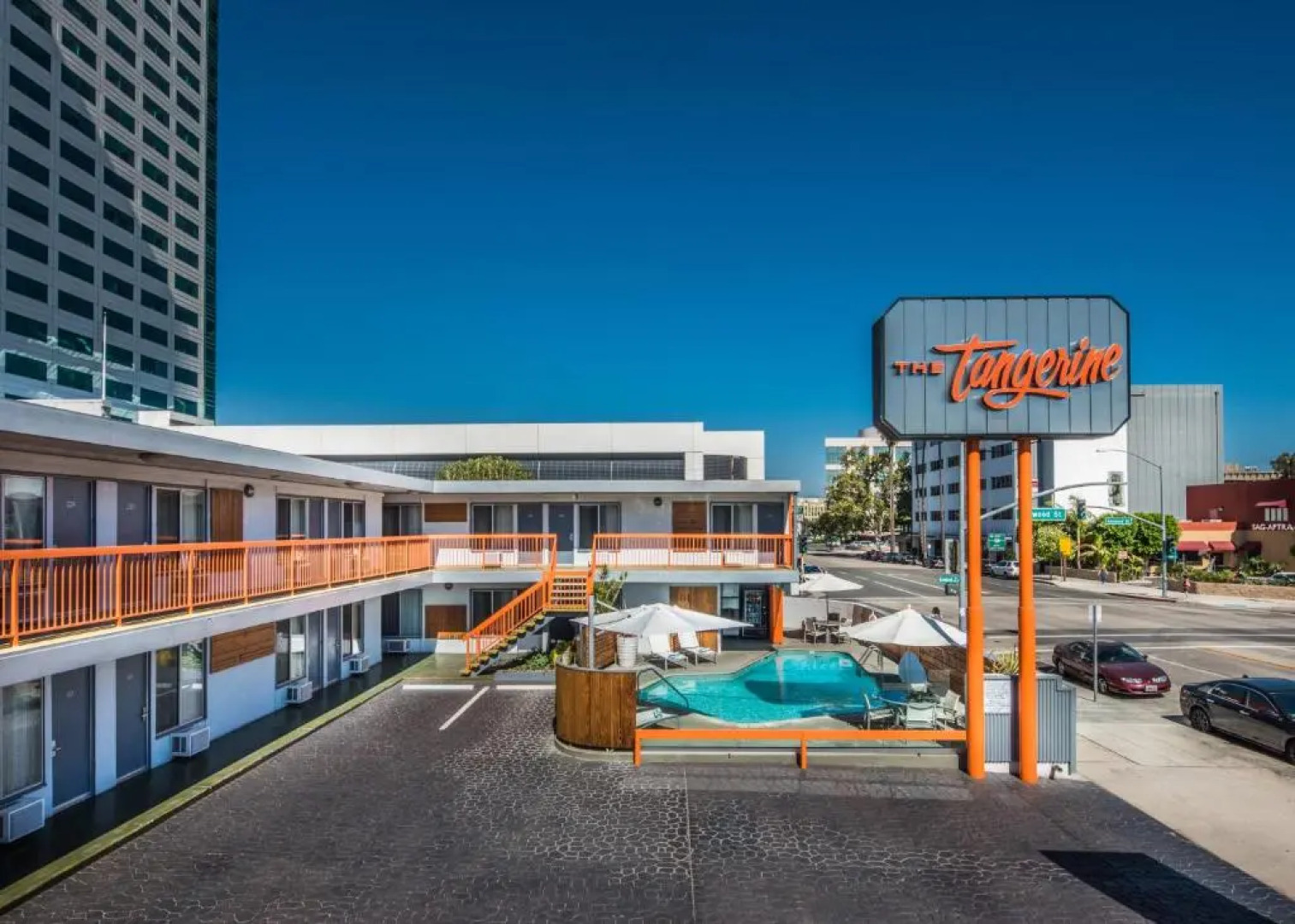 The Tangerine - A Burbank Hotel