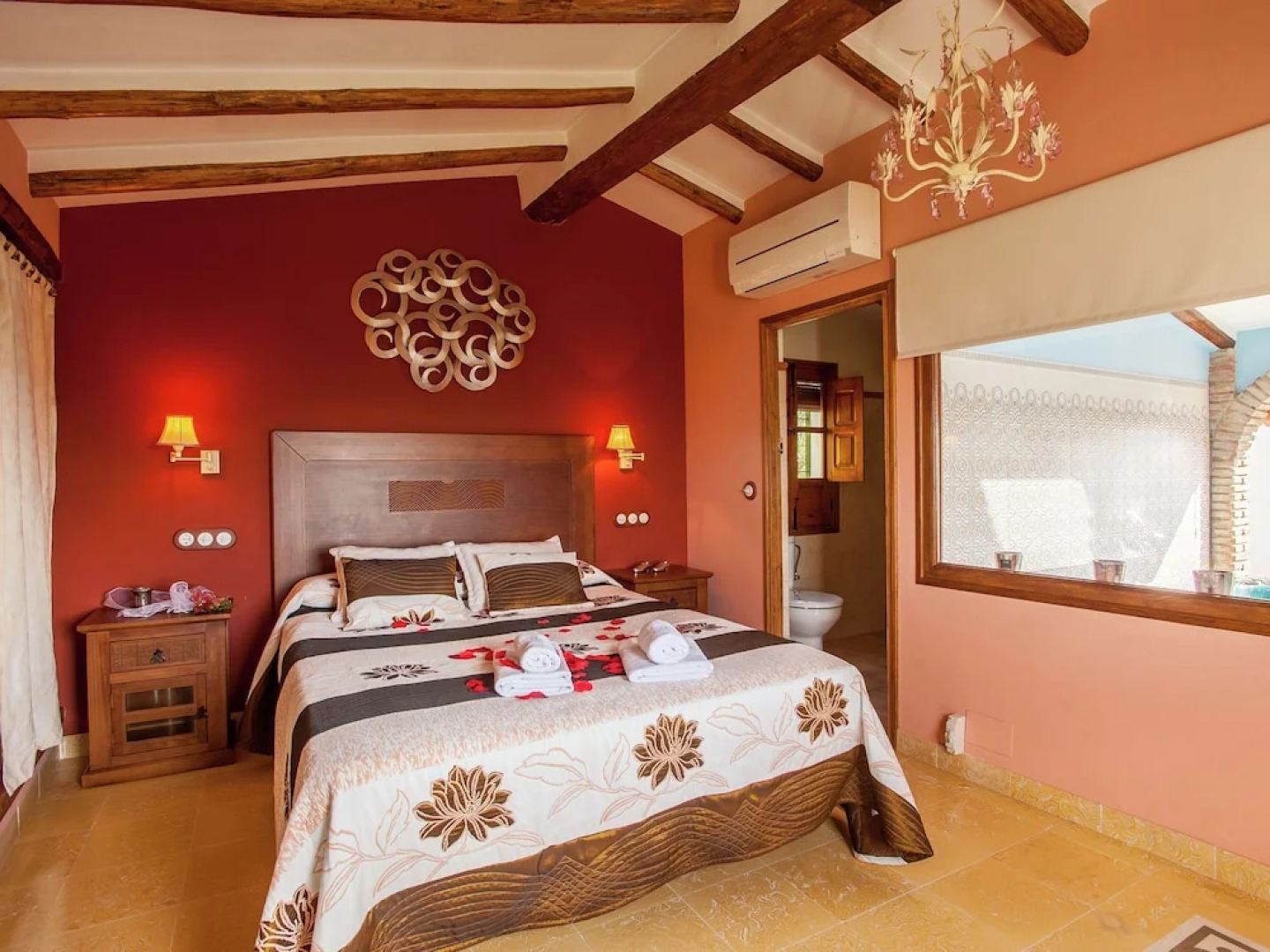 Comfortable Mansion in Rute with Hot Tub