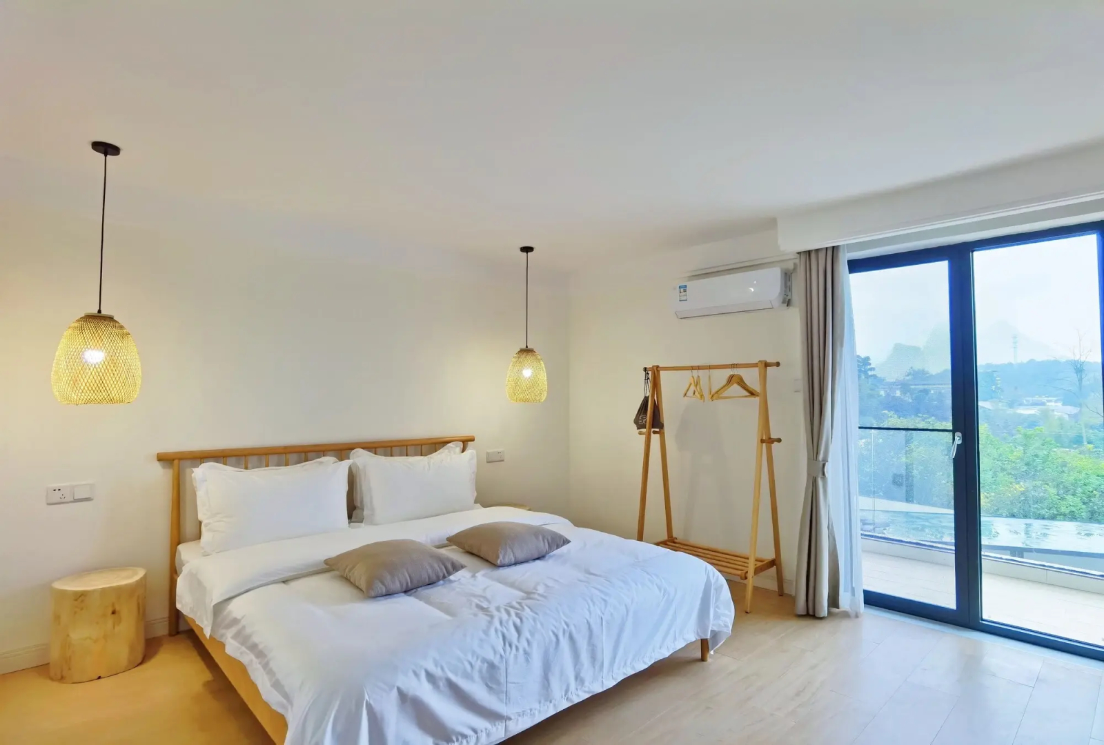 Riverside Retreat Hotel