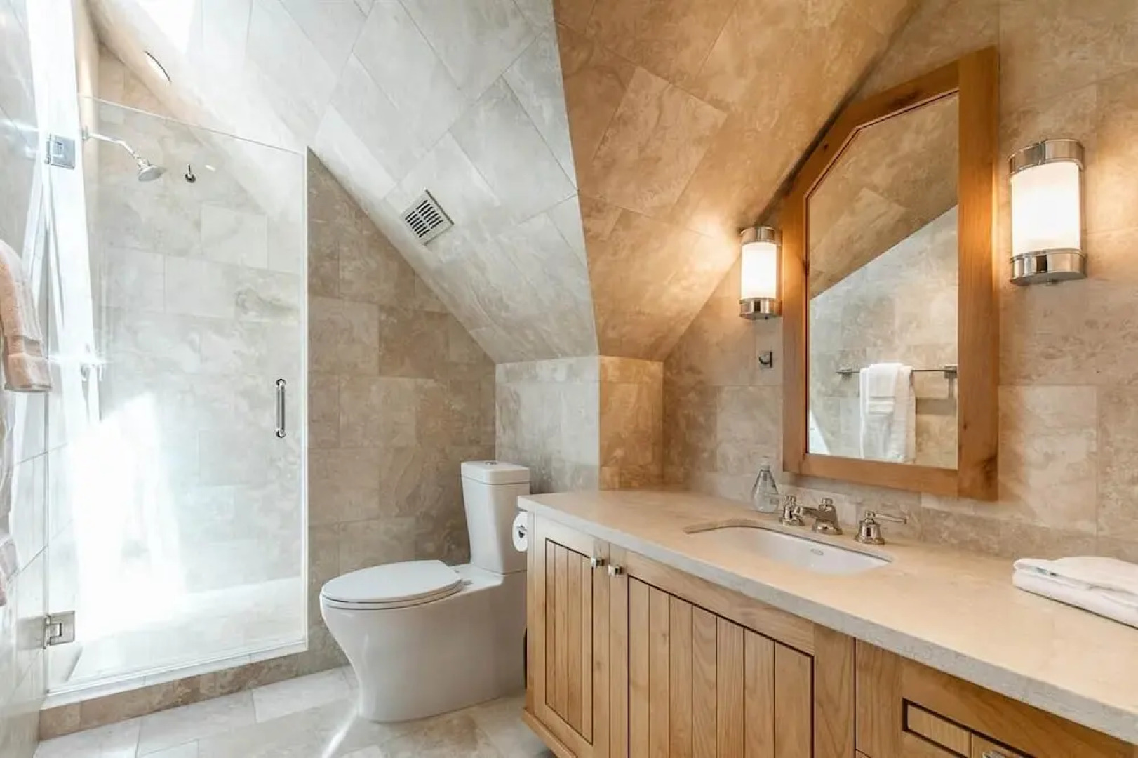 Hunter by AvantStay | Riverfront Cabin w/ Prvt Cottage | 10Mins from Squaw