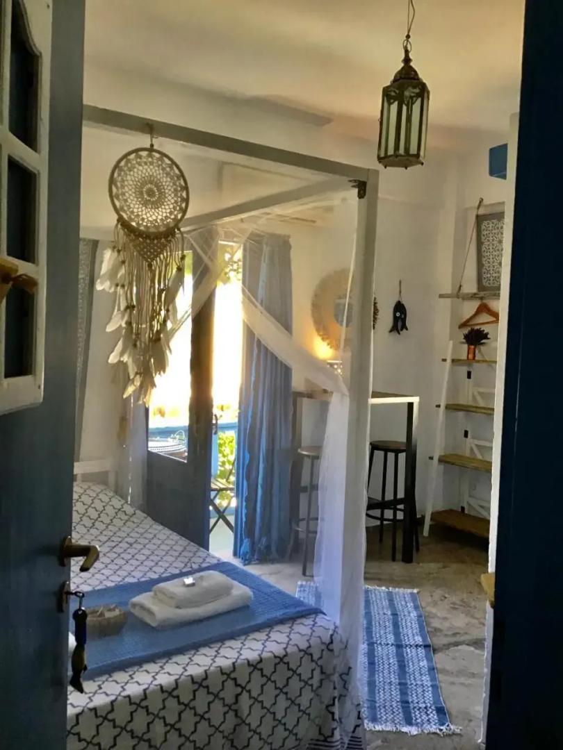 Chez Cecile Home
