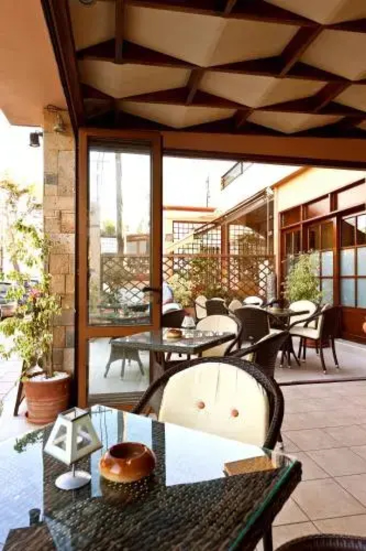 Denphill Apartments & Hotel