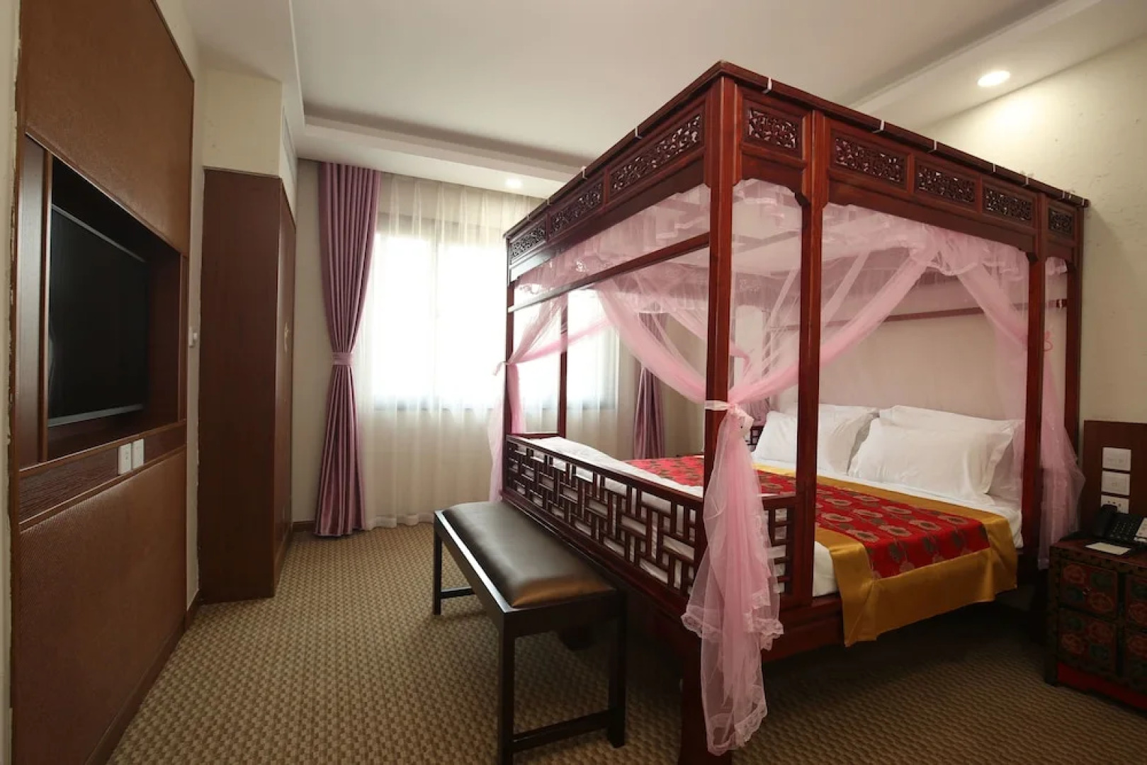 Confucius Hotel