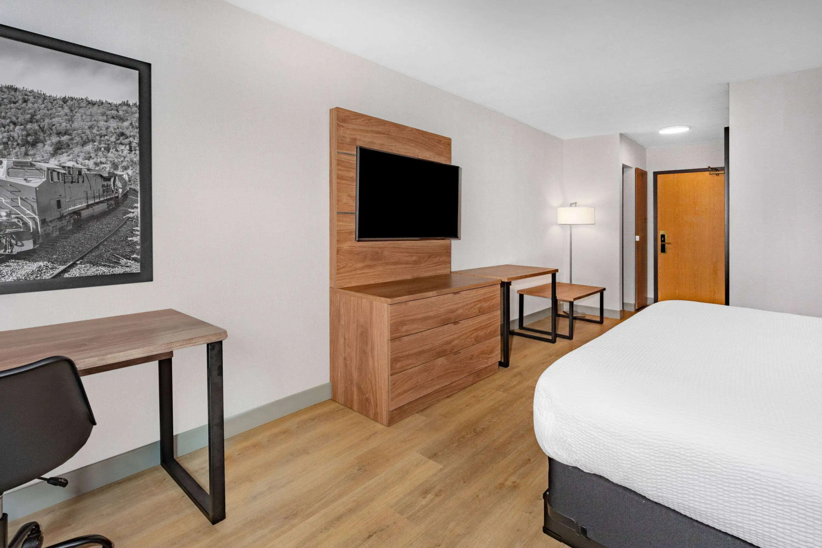 Super 8 by Wyndham Cornwall ON