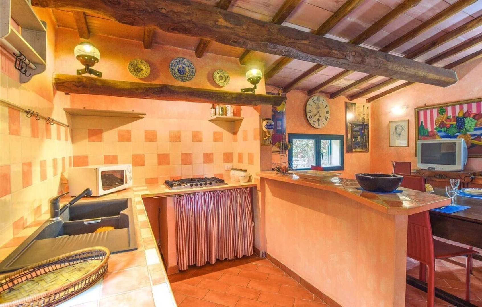 Amazing Home in Orbetello With Jacuzzi and 4 Bedrooms