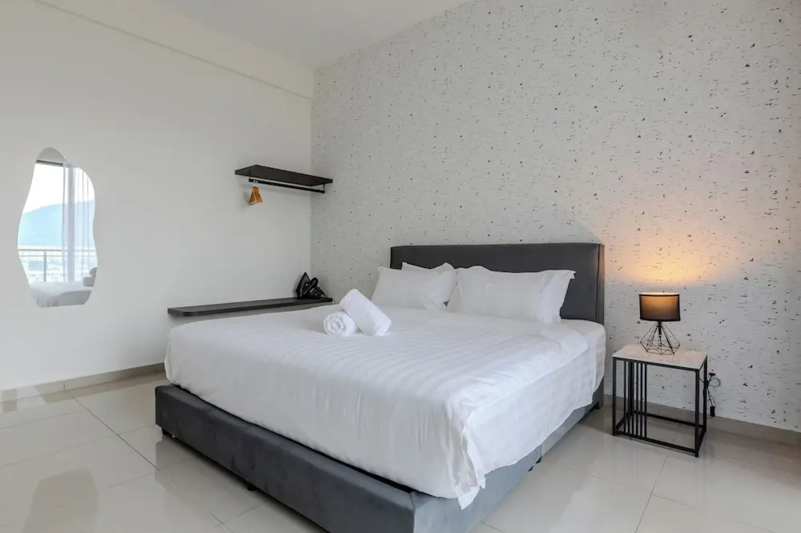 Sunshine Residence Suites