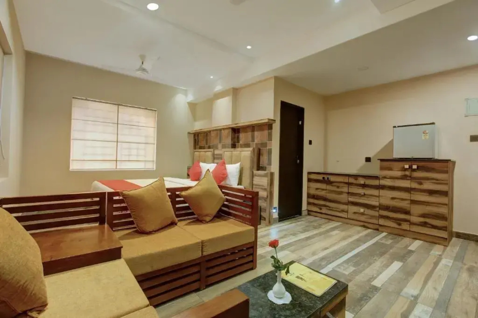 Laxman Residency by OYO