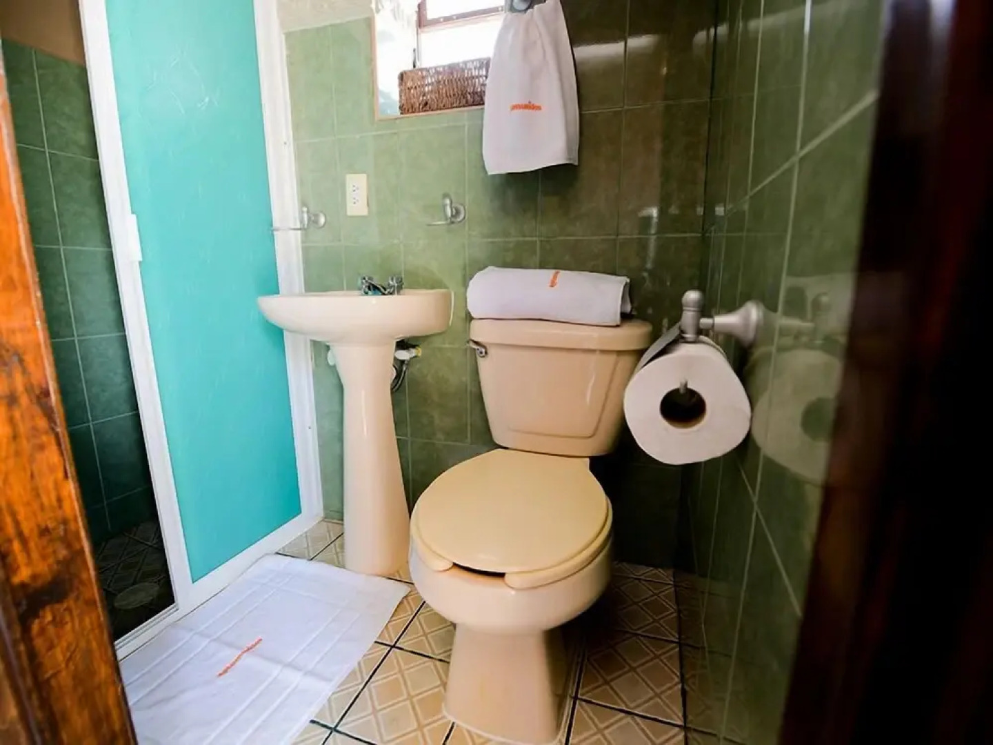 Posada Las Reynas by Rotamundos