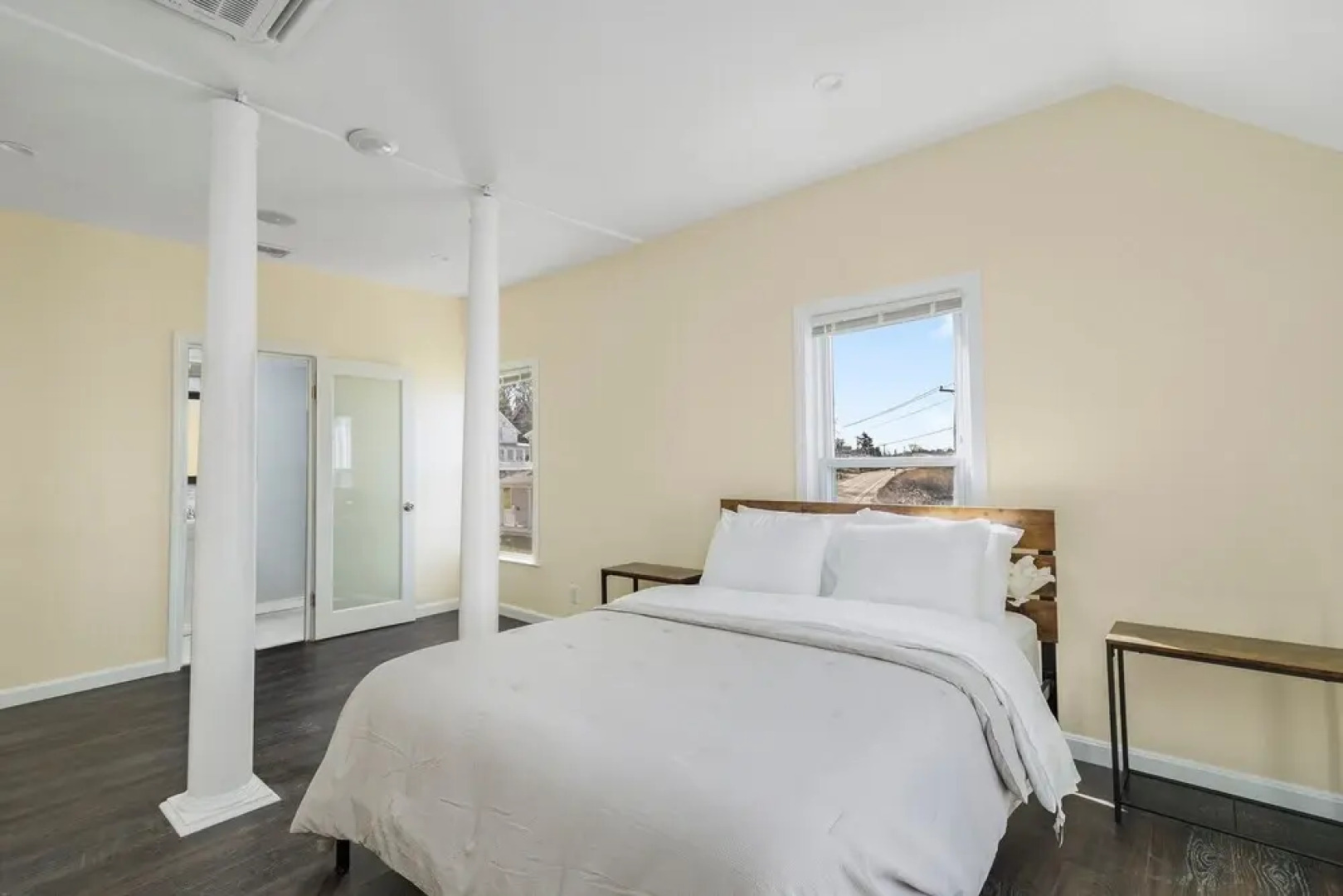 Spacious Coastal Tiverton Waterfront Getaway 3 Bedroom Cottage By Redawning