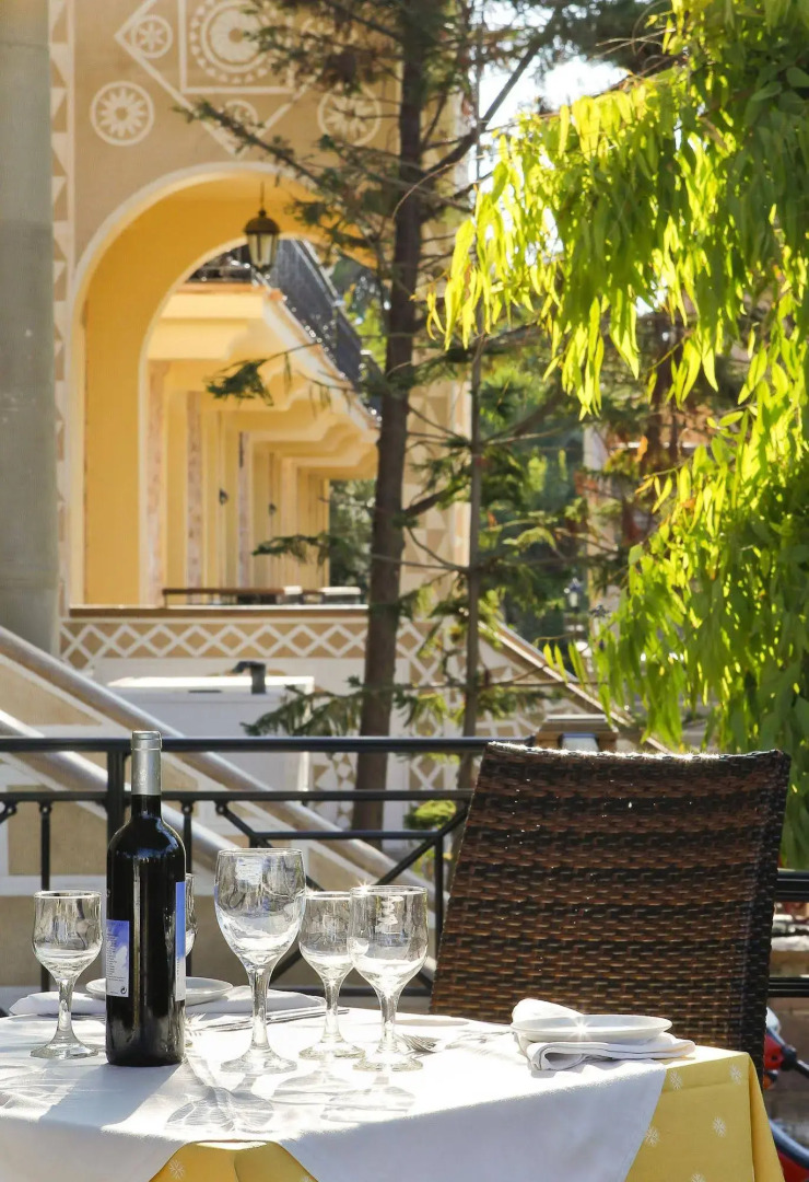 Grecian Castle Hotel