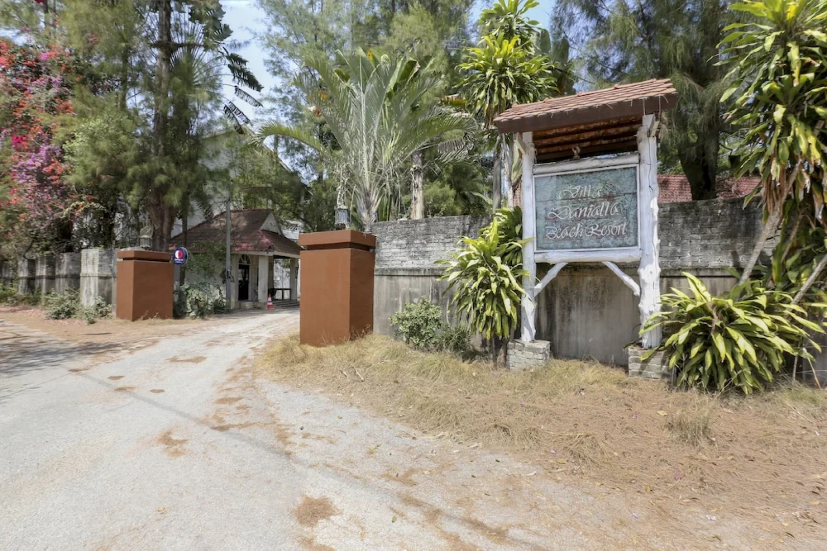 OYO 90237 Villa Danialla Beach Homes