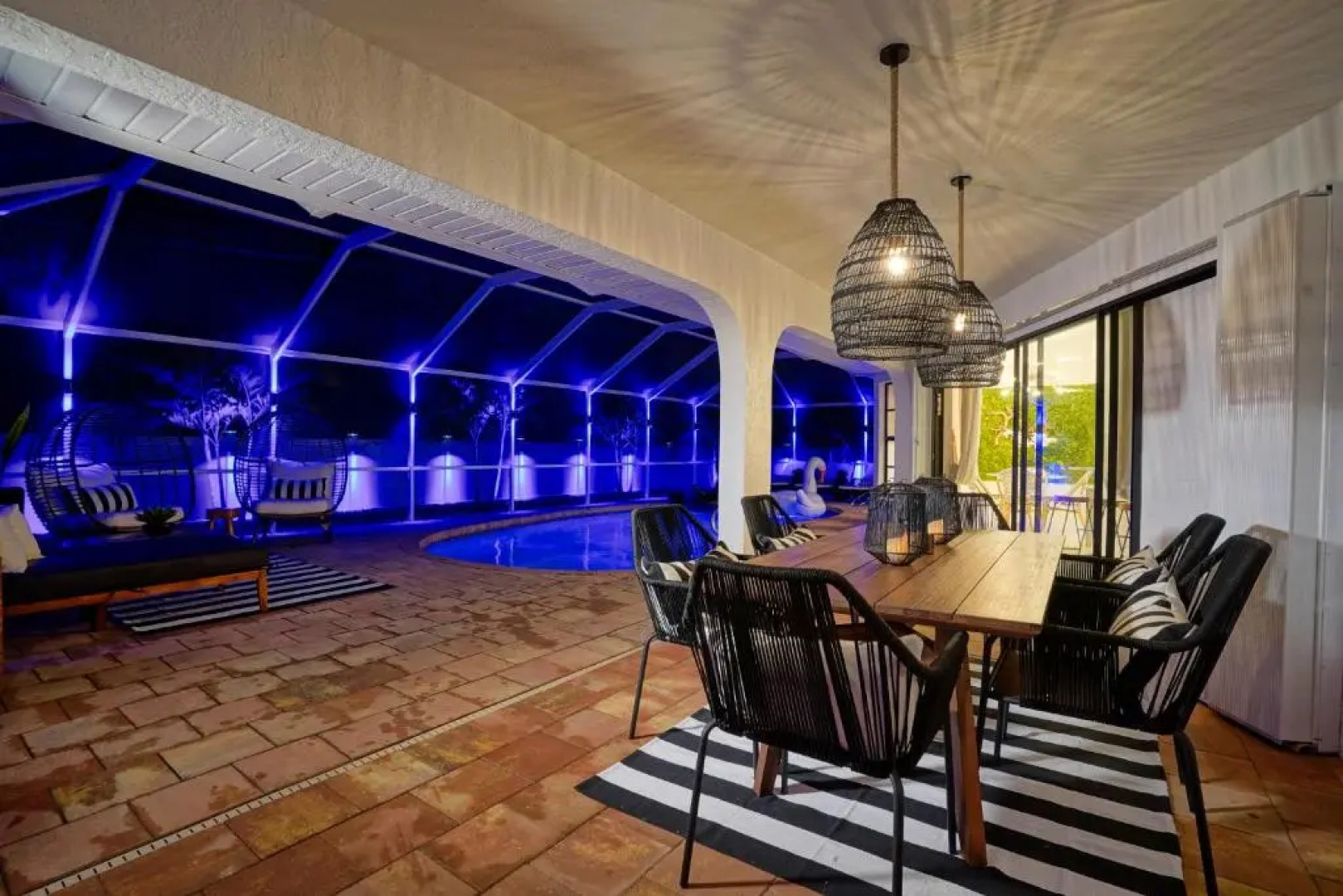Glamorous 3-Bedroom Villa with Heated Pool Sarasota Area