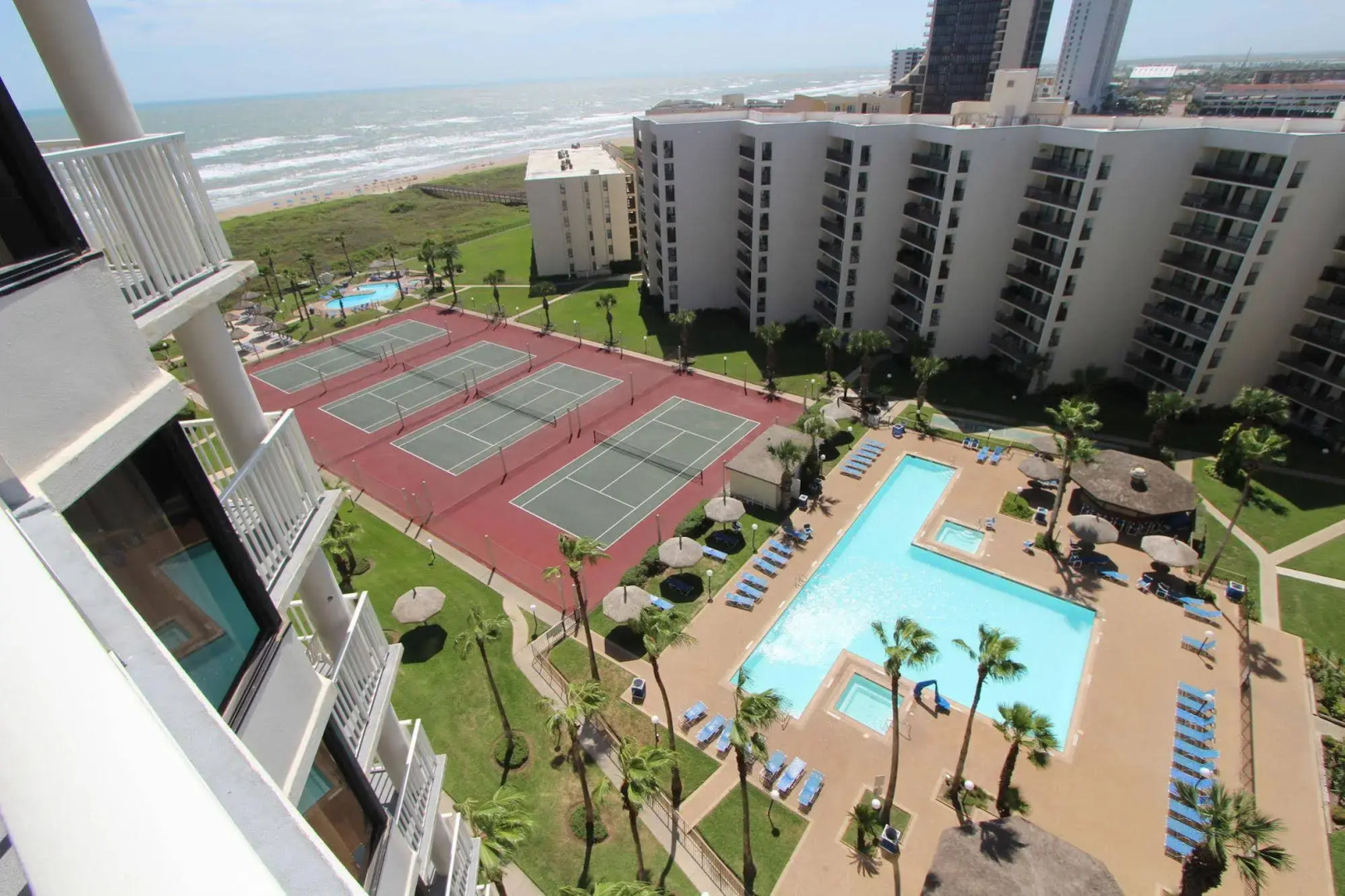Royale Beach and Tennis Club