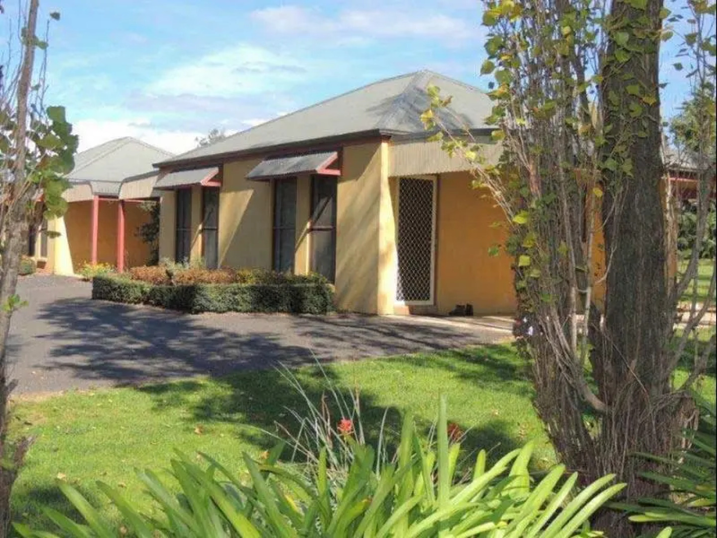 Melview Greens Apartments