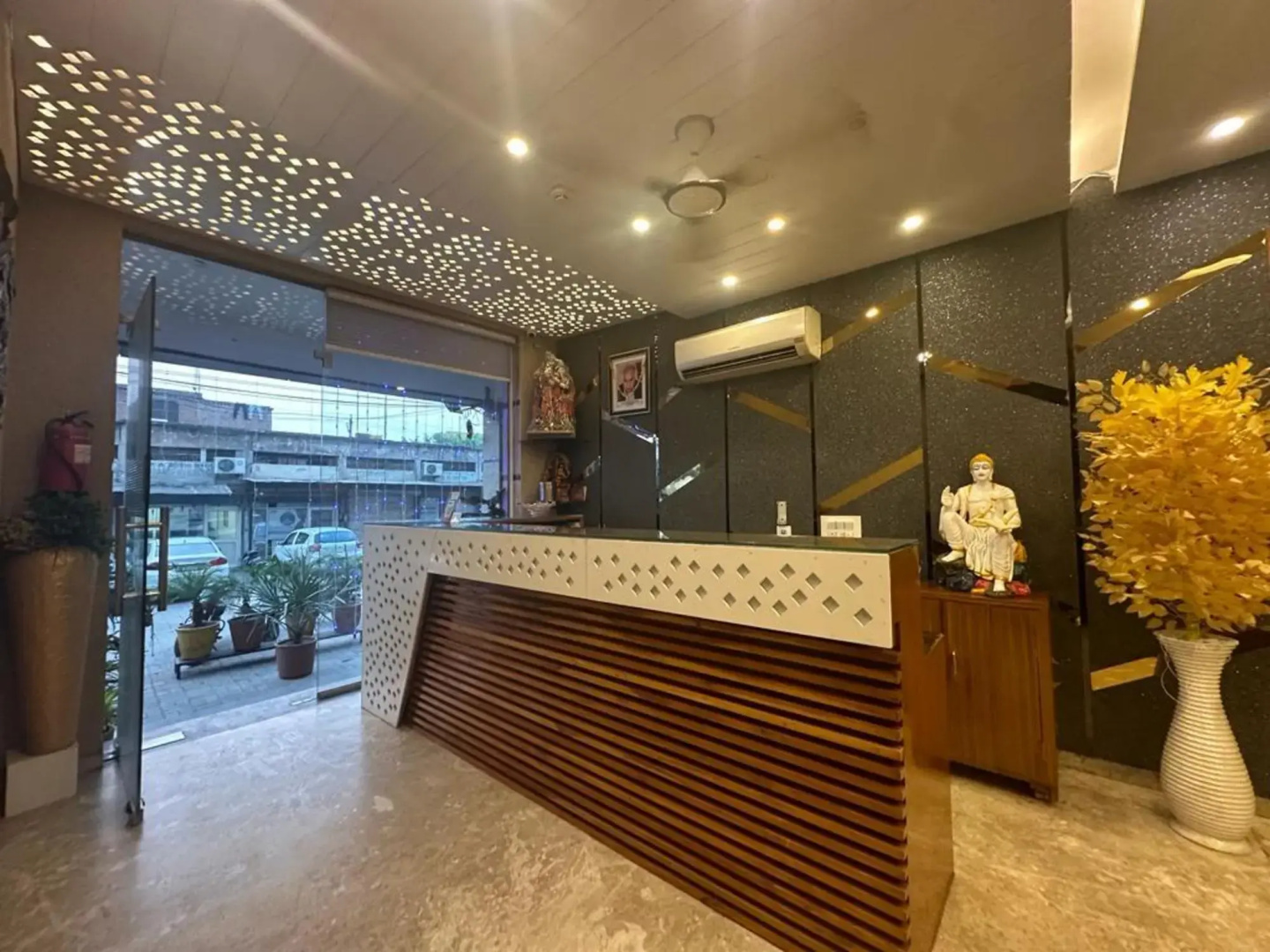 Smart Inn Hotel