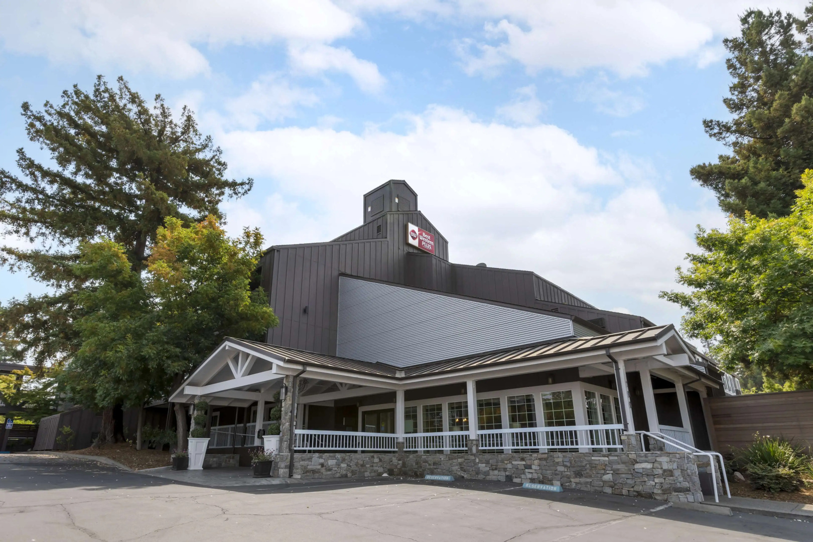 Best Western Plus Inn At The Vines