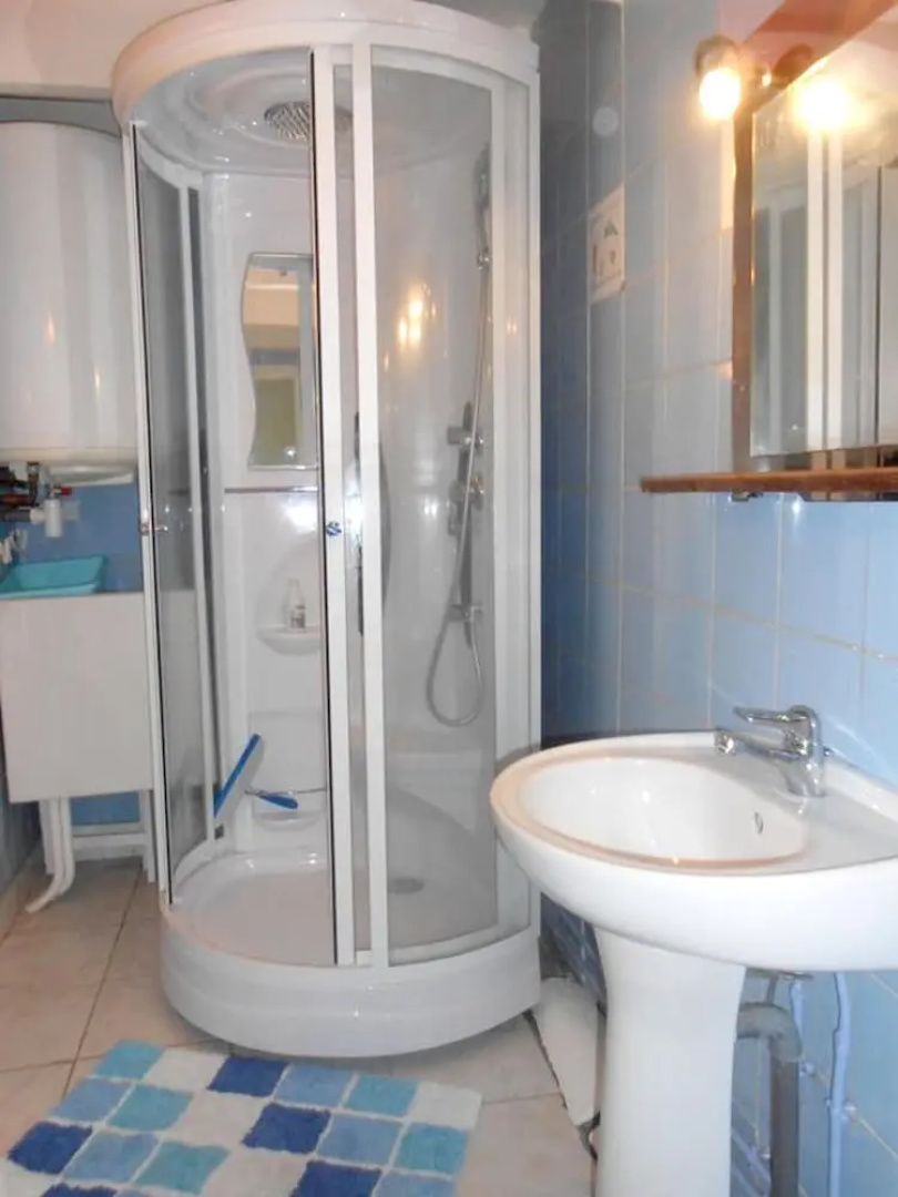 House With 2 Bedrooms in Gujan-mestras, With Wonderful Lake View, Encl