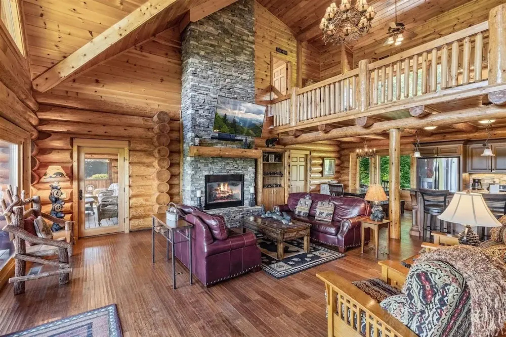 Paradise Point 4 Bedroom Cabin by RedAwning