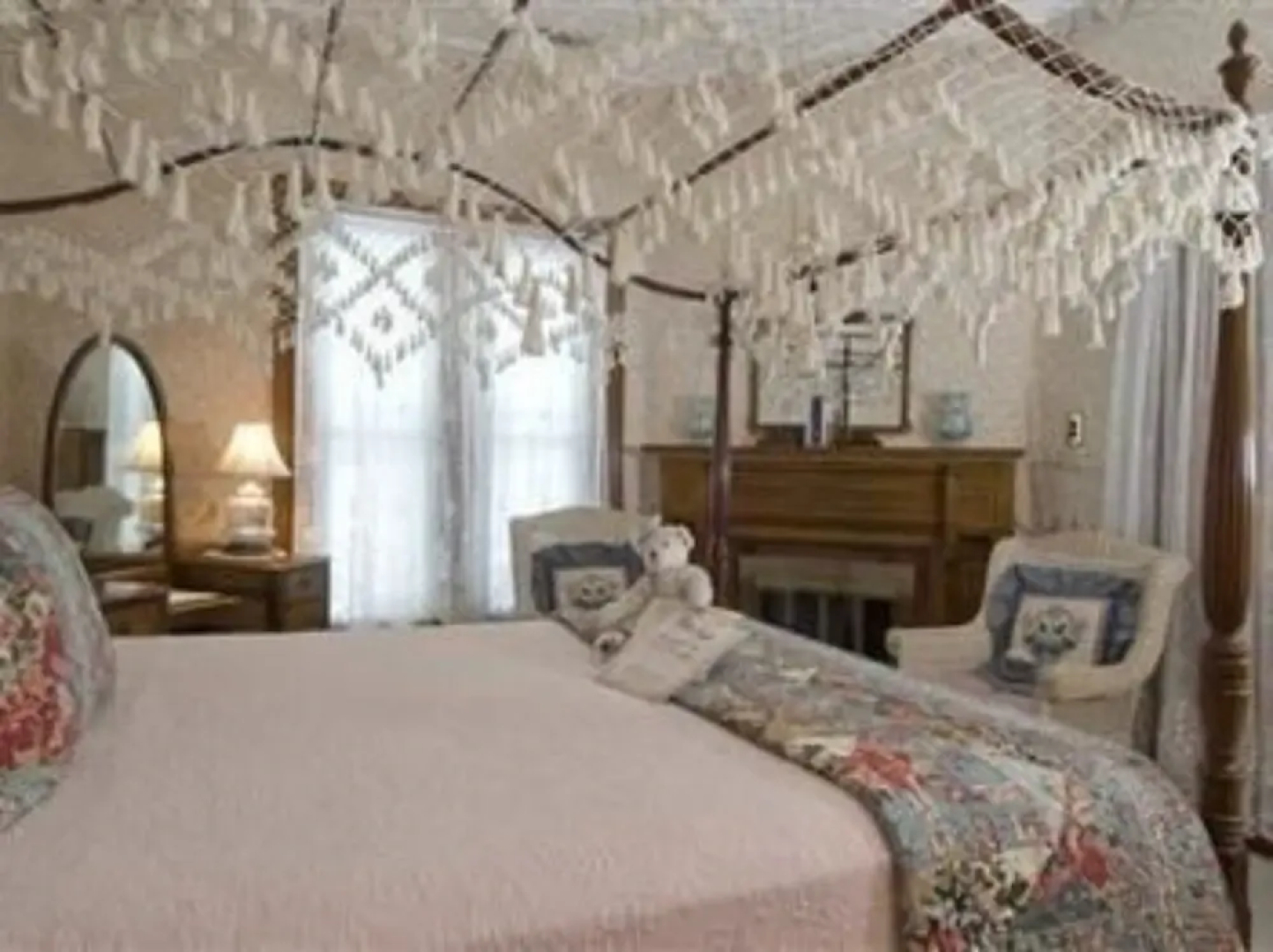 Rockwell Falls Inn and Wine Bar