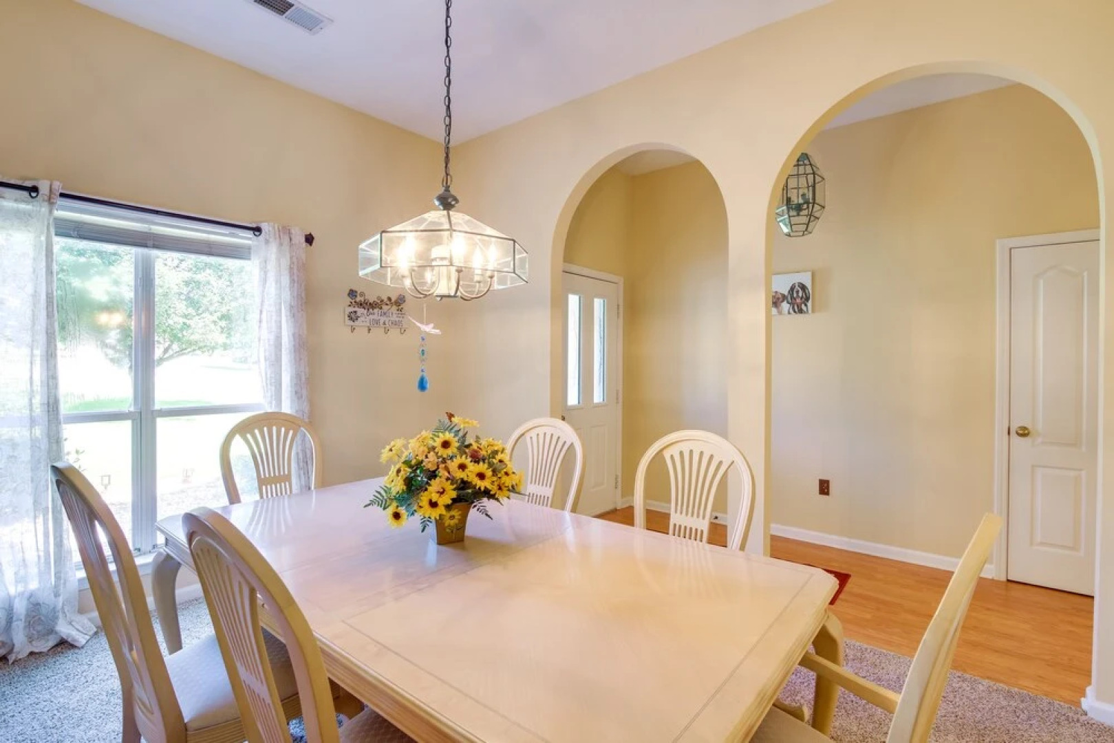 Olive Branch Getaway w/ Deck & Charcoal Grill!