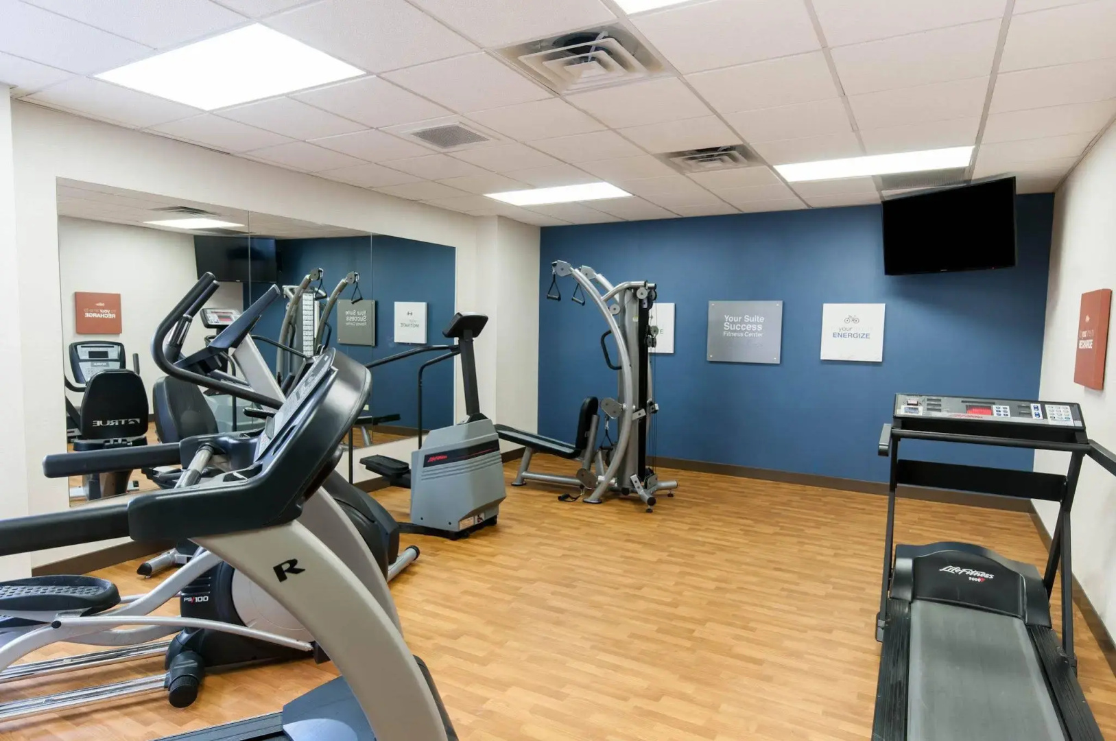 Comfort Suites Bethlehem Near Lehigh University and LVI Airport